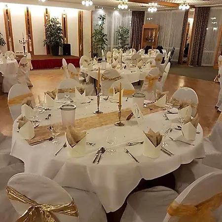 Faldernpoort 4*